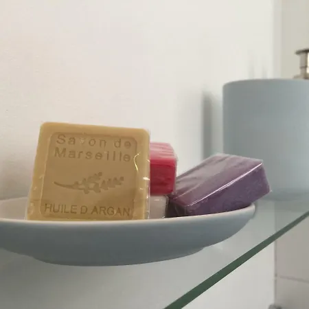 Romantic Apartment For Two In Saumur 아파트