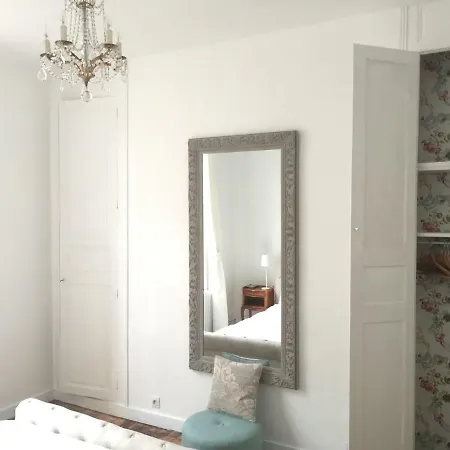 Romantic Apartment For Two In Saumur