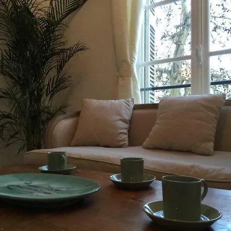 Romantic Apartment For Two In Saumur * سوموور