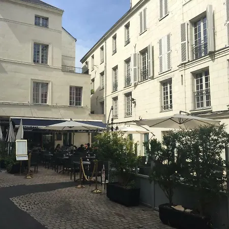 Romantic Apartment For Two In Saumur سوموور